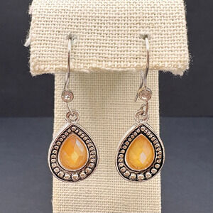 Vintage Avon Yellow Iridescent Teardrop Dangle‎ Earrings Crystal Silver Tone